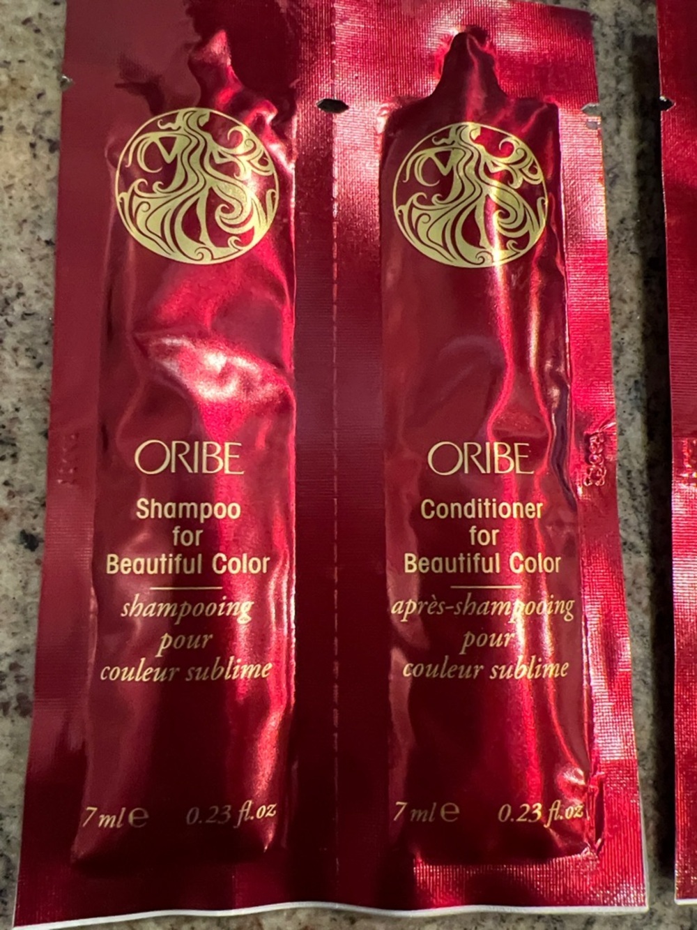 Oribe Beautiful Color Shampoo & Conditioner Sachet Pack of 6 - Picture 2 of 3